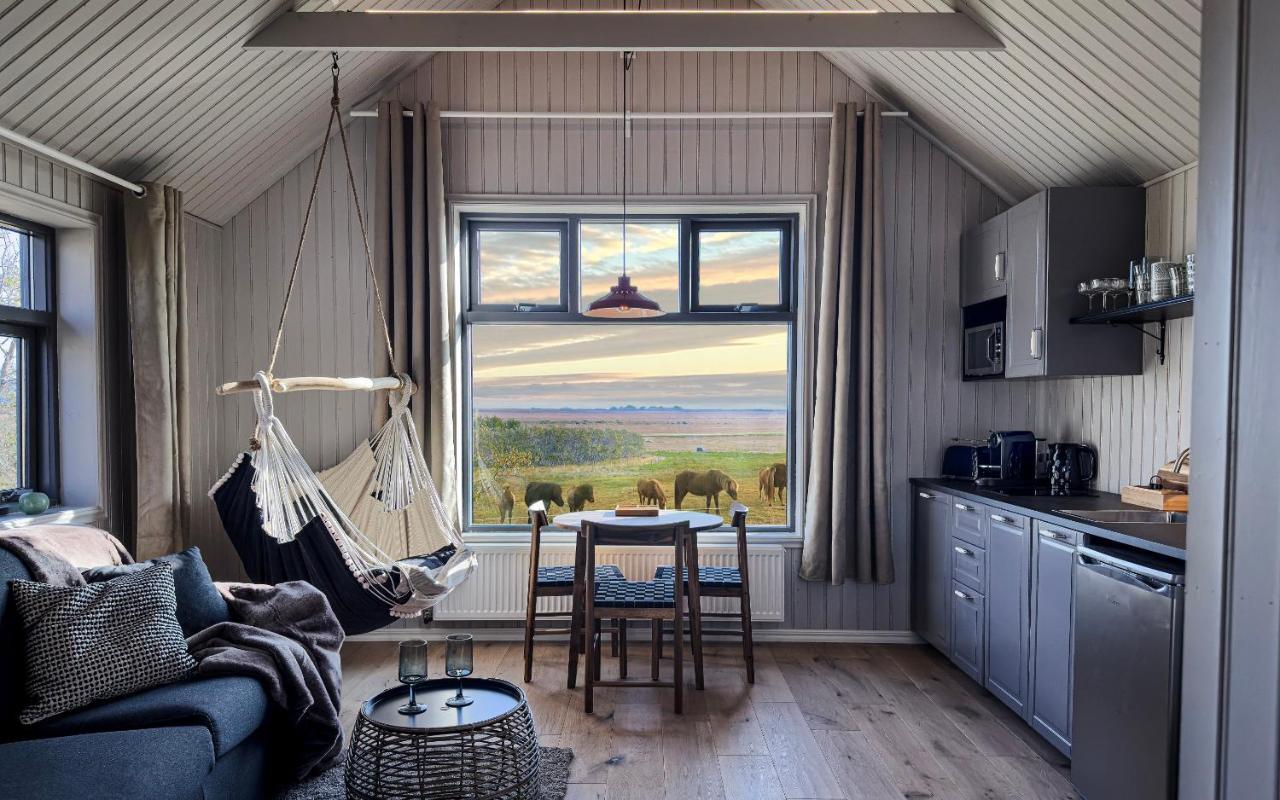 Askot Cottages Hella Bagian luar foto