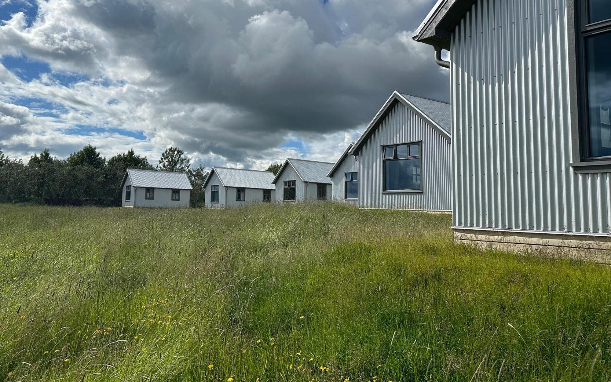 Askot Cottages Hella Bagian luar foto