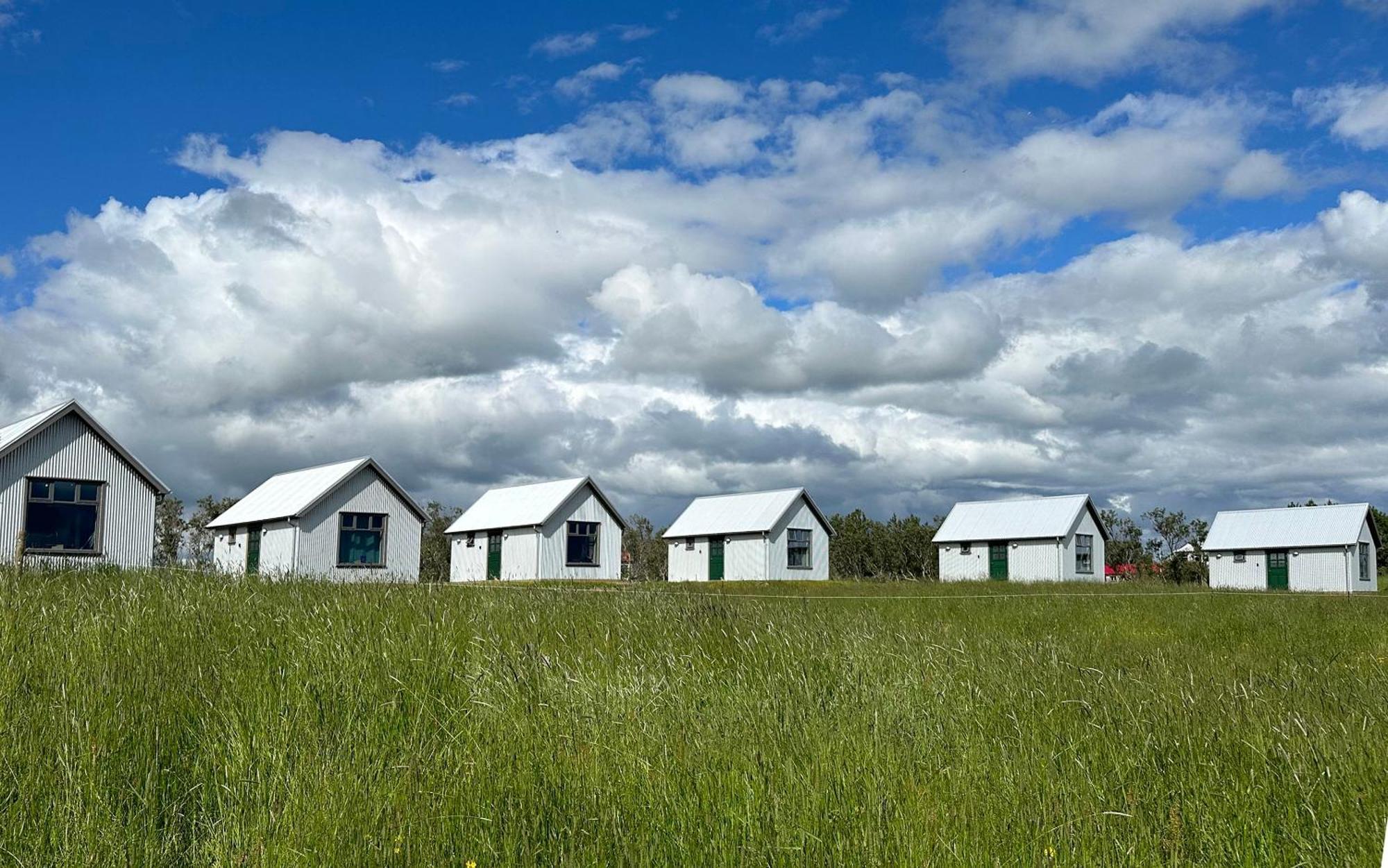 Askot Cottages Hella Bagian luar foto